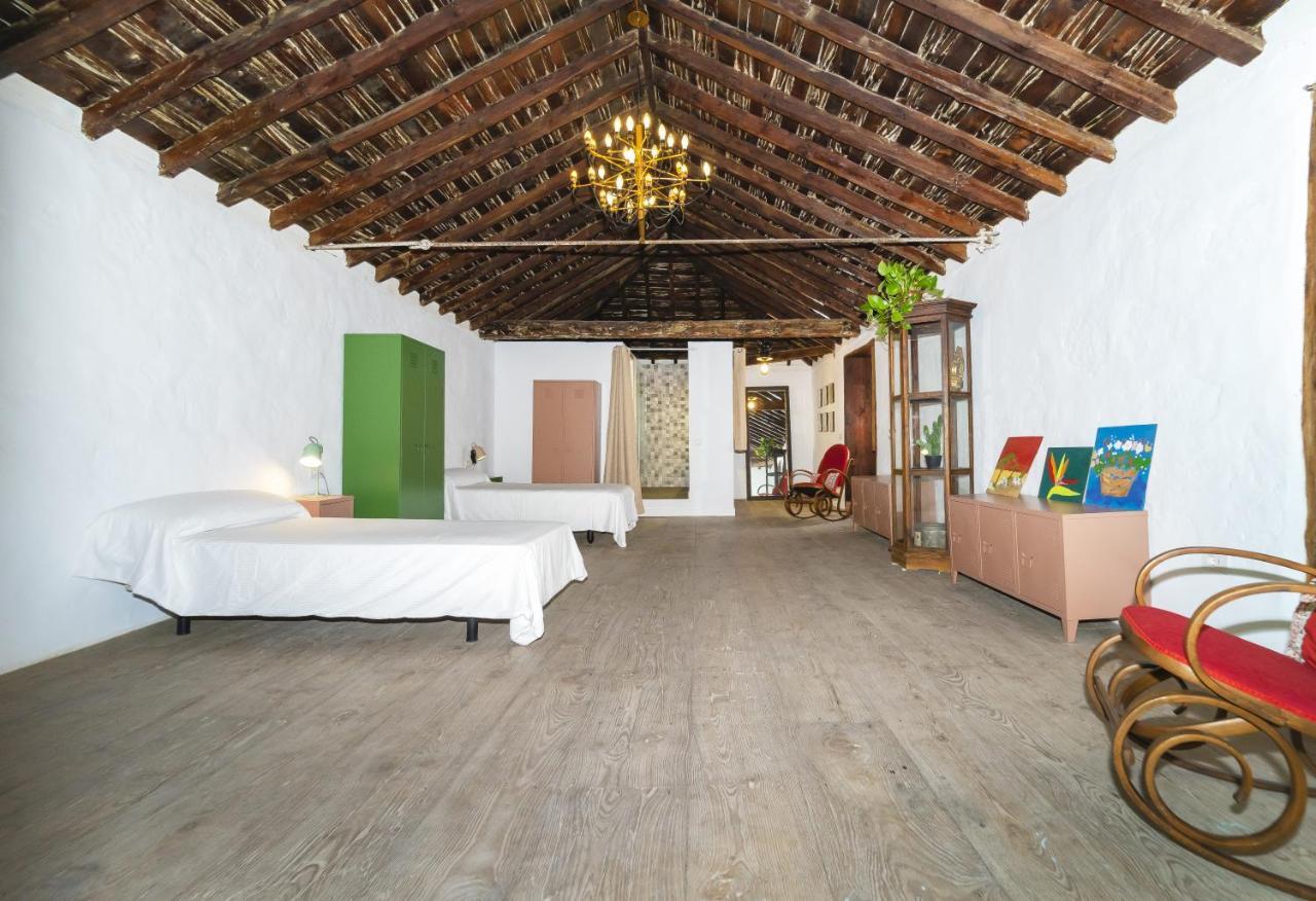 Cactus Coliving & Coworking Bed and Breakfast Arona  Exterior foto
